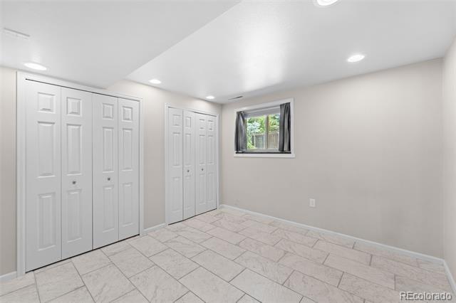 Building Photo - 5585 Escondido Dr