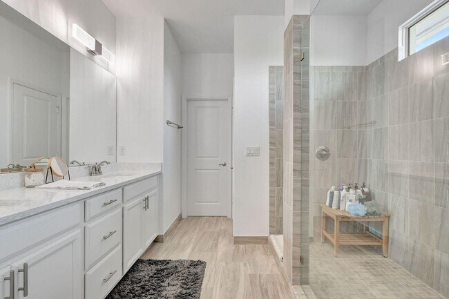 Building Photo - 19742 Split Rail Run