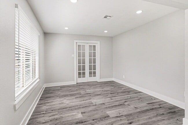 Building Photo - 10606 Hemwick Dr