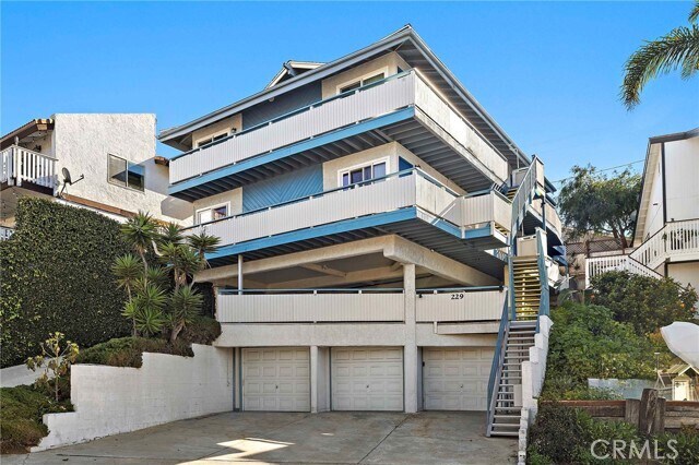 Building Photo - 229 W Escalones