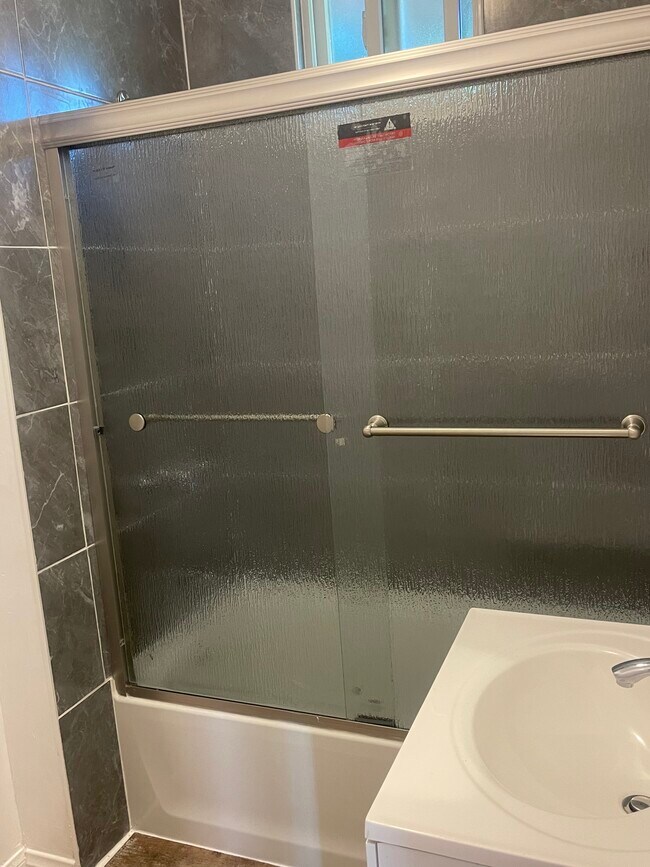 Building Photo - 1118 N Norman Ct