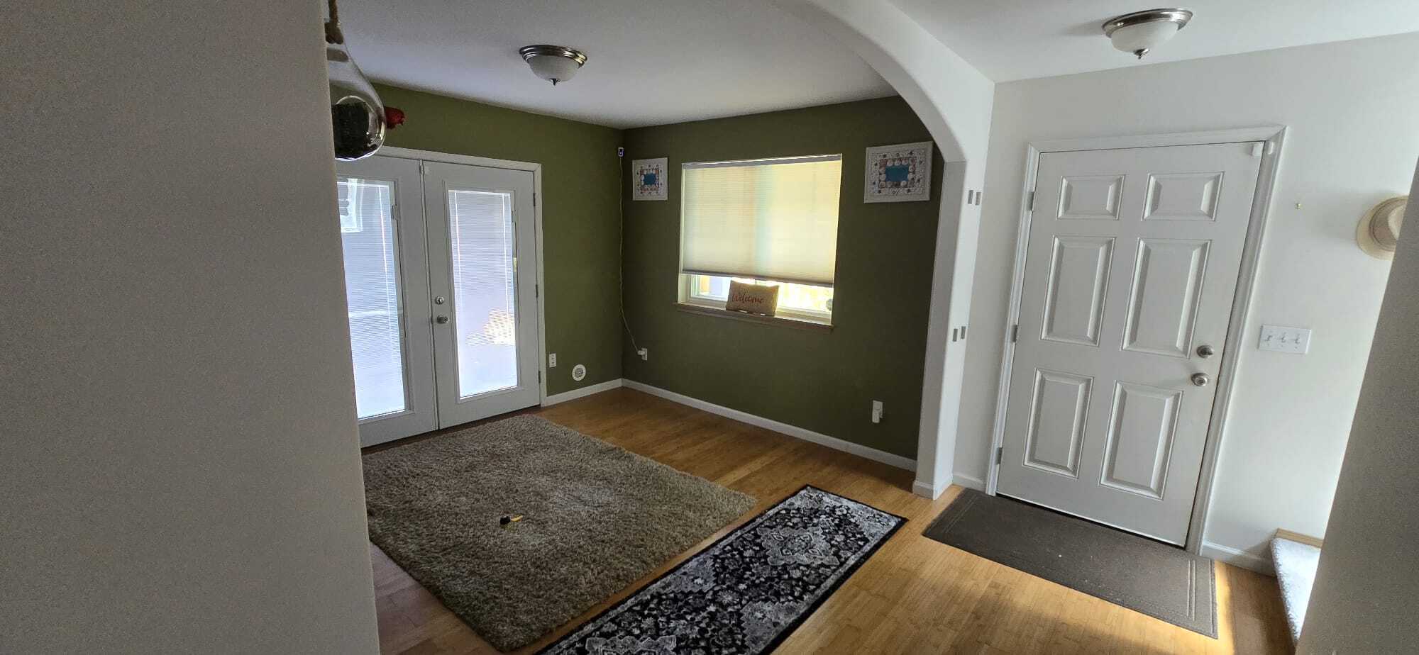 Den - 15408 14th Ave W