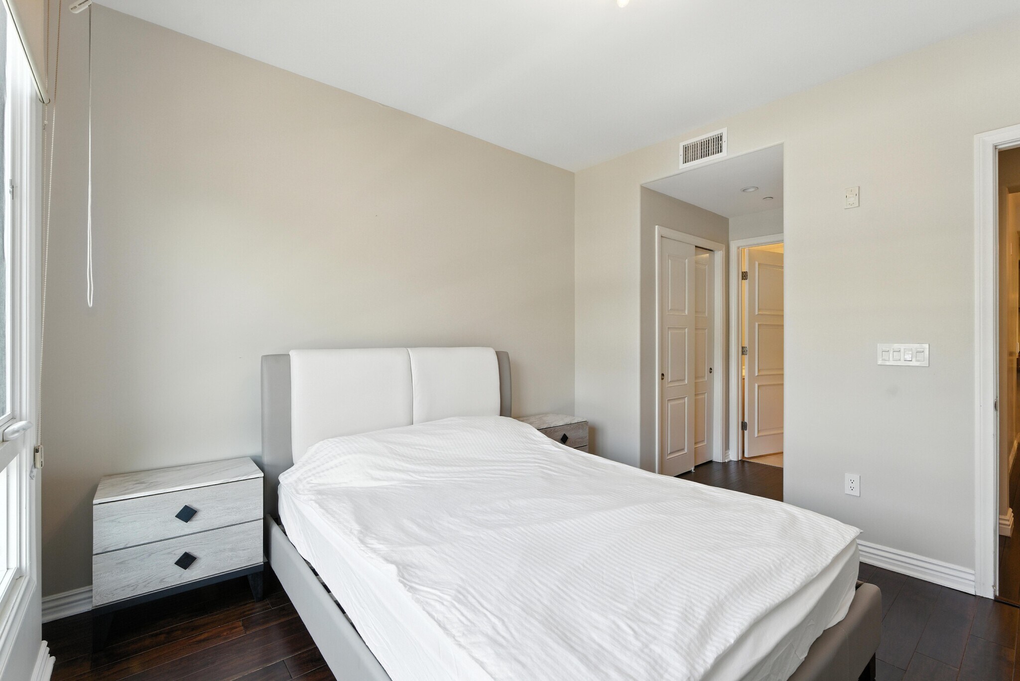 Building Photo - 403 Caruso Ave