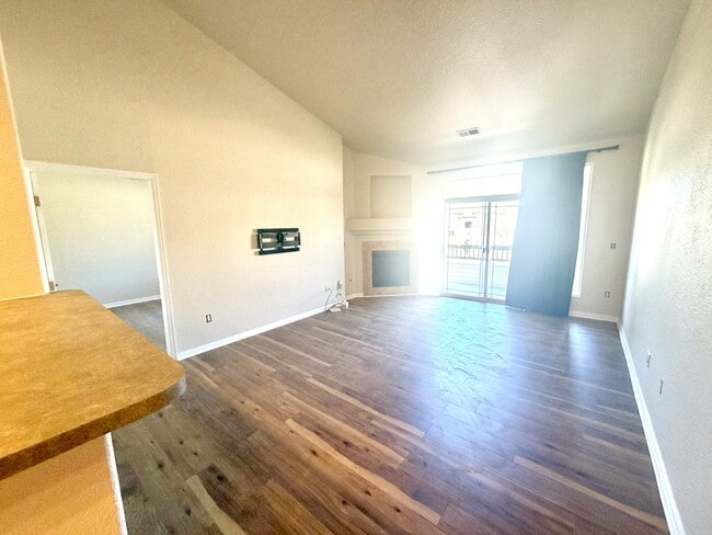 Building Photo - 9538 W San Juan Cir