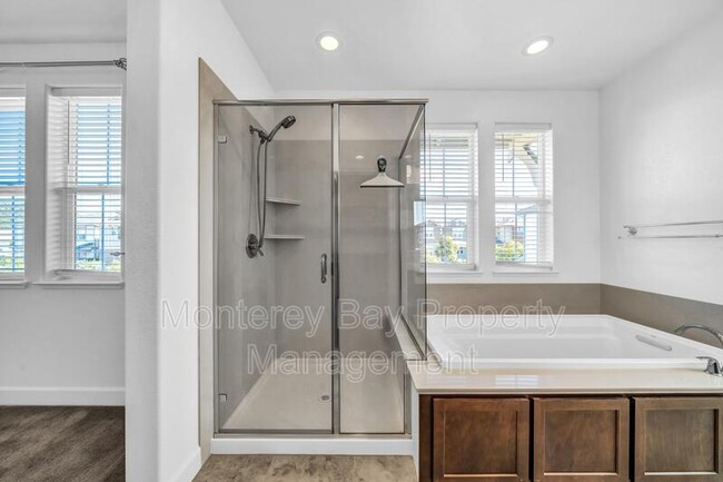 Building Photo - 3008 Lighthouse Ln