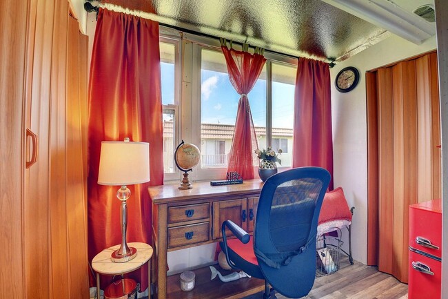 Building Photo - 123 Saxony Trail