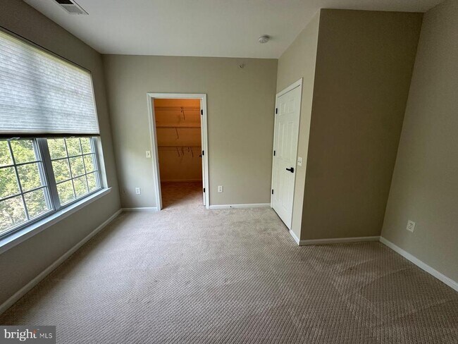 Building Photo - 1424 Colts Cir