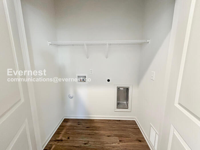 Building Photo - 10820 Mt Holly Rd