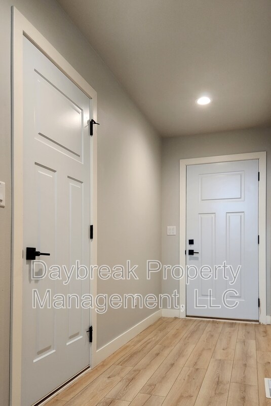 Building Photo - 6728 66th Ave S