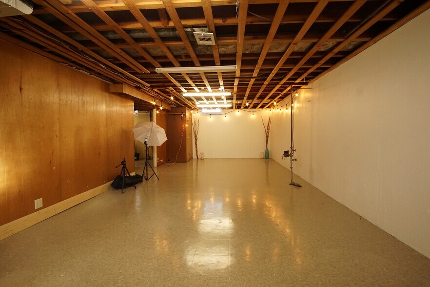 Basement - 24330 Manistee St