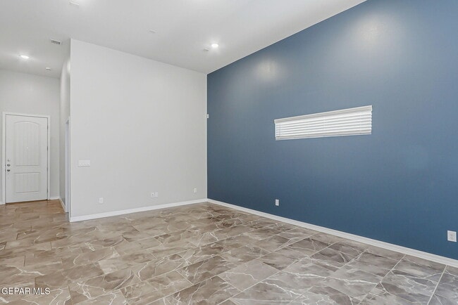 Building Photo - 928 Keenland Ave