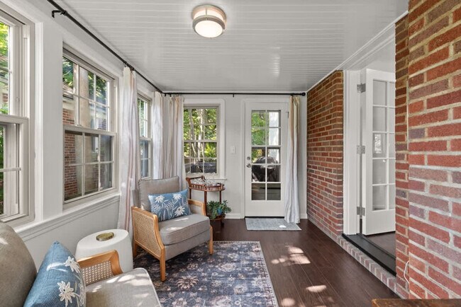 Building Photo - 6430 Olde York Rd