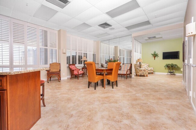 Building Photo - 3047 S Atlantic Ave