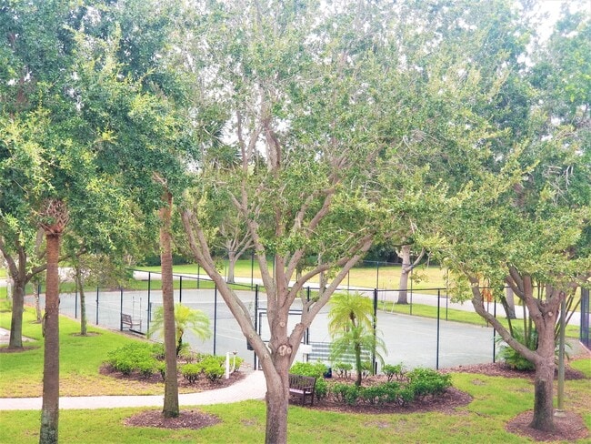 Building Photo - 1825 Bridgepointe Cir