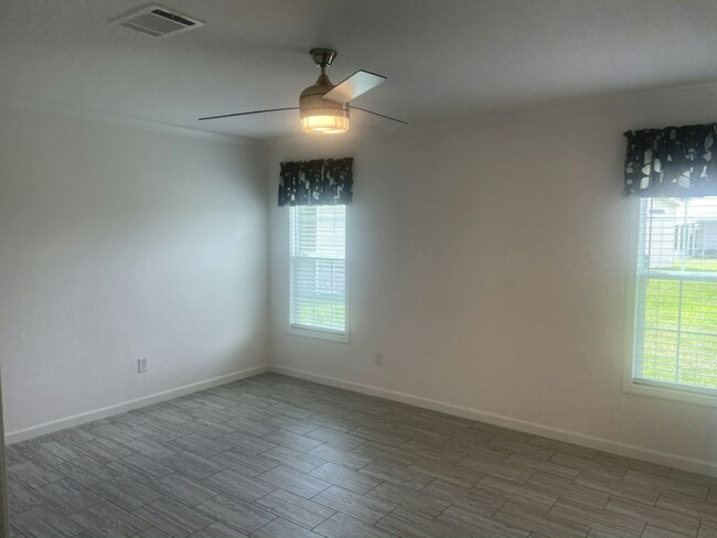 Building Photo - 7465 44th Terrace N