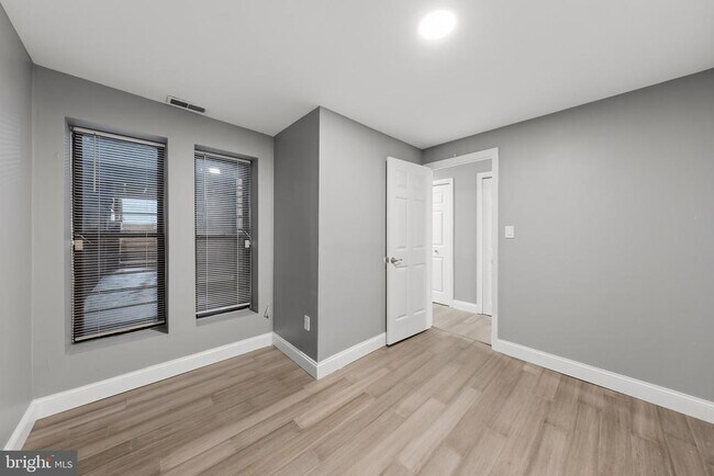 Building Photo - 313 F St NE