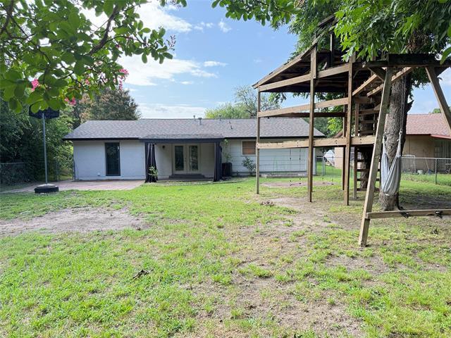 Building Photo - 2621 Trinity St