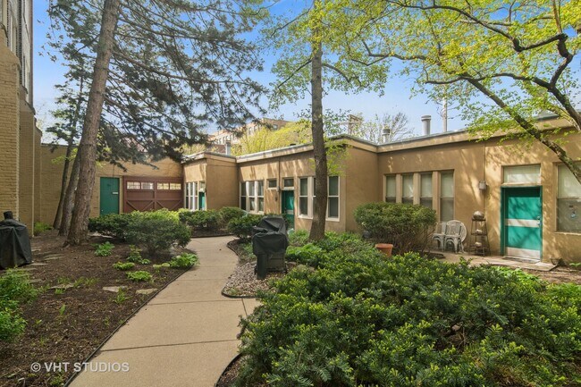 Building Photo - 2510 N Wayne Ave