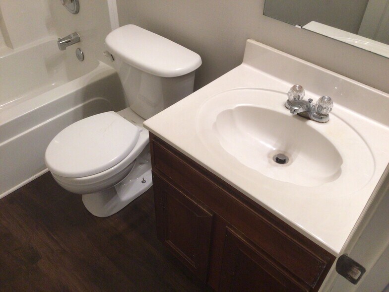 Building Photo - 2111 Less Traveled Trail