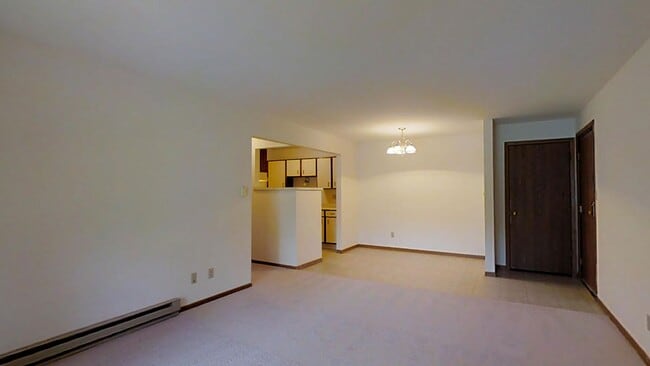 Building Photo - RENT SPECIAL - Renovated Upper 2 Bedroom 2 Bathroom Apartment Available