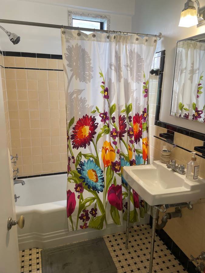 Bathroom - 1 Scott Circle Northwest