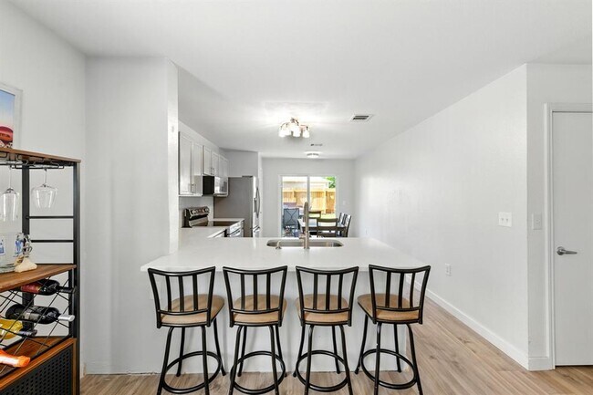 Building Photo - 5307 Apple Orchard Ln