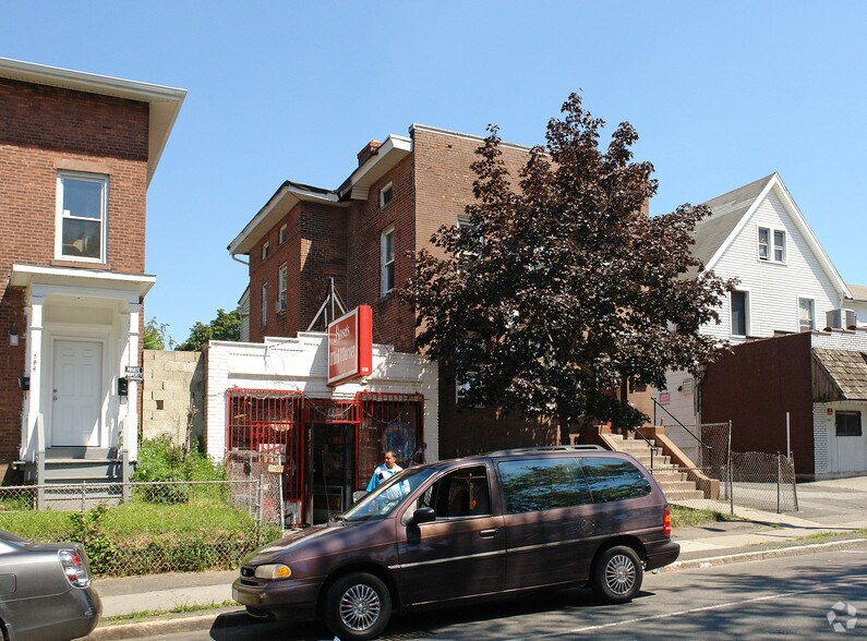 Building Photo - York Street Properties