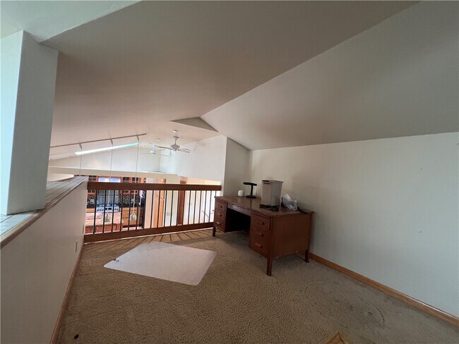 Building Photo - 340 Campbell Rd