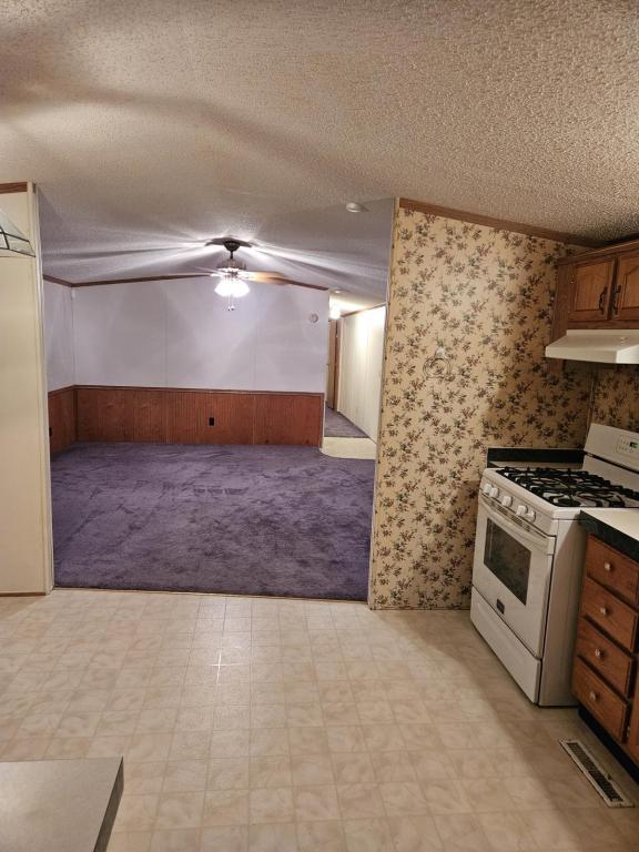 Building Photo - 206 South St