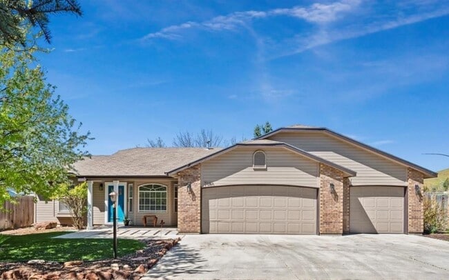 Building Photo - 7980 Ryegate Ct