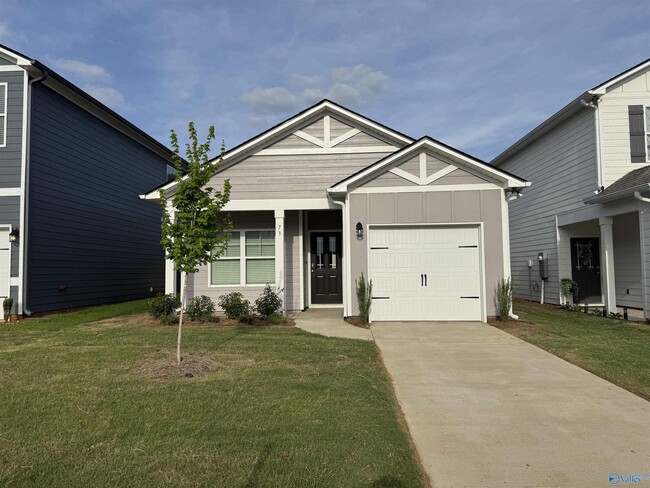 Primary Photo - 73 Tall Sky Ln