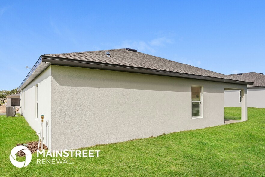 Building Photo - 1700 Gopher Tree St