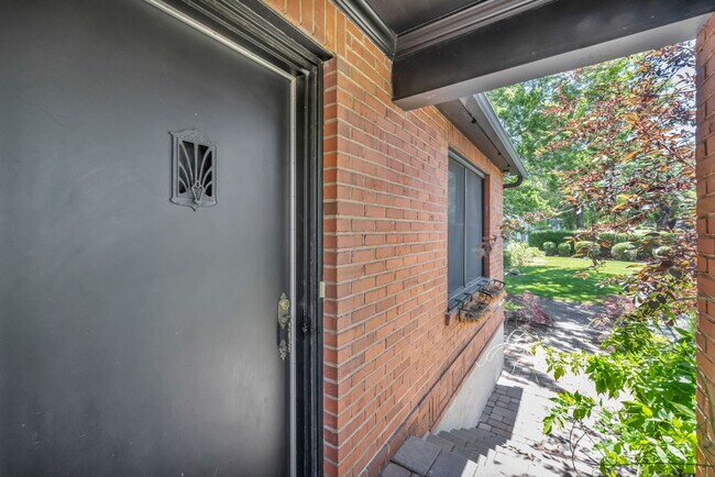 Building Photo - 1300 Clough Rd