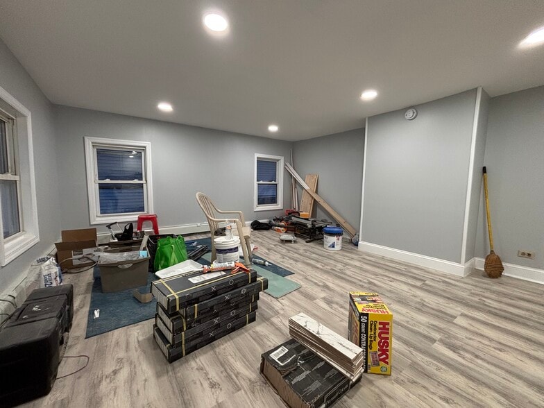 Living Room - 318 E 1st Ave