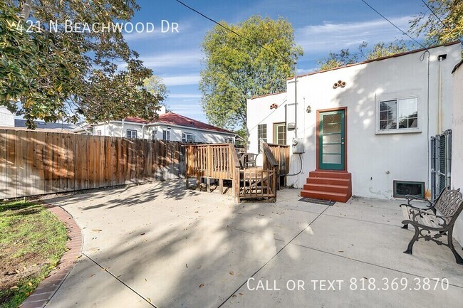 Building Photo - 421 N Beachwood Dr