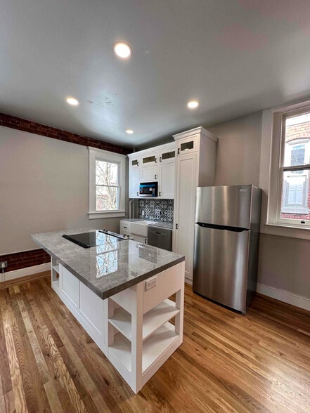 Building Photo - 1234 S 1st St