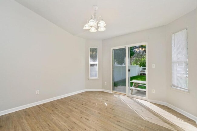 Building Photo - 101 Whitney Bay