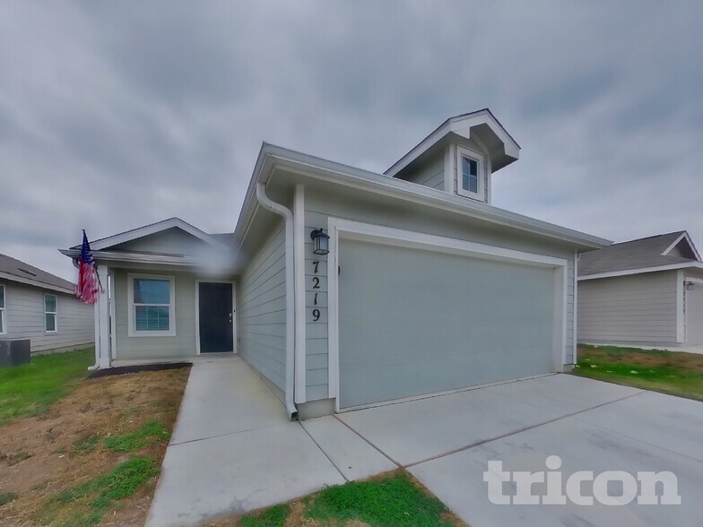 Building Photo - 7219 Lincoln Trce