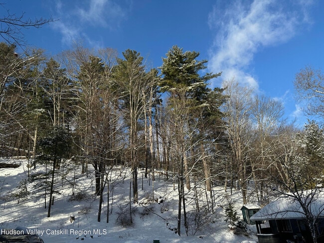 Building Photo - 180 Yerry Hill Rd