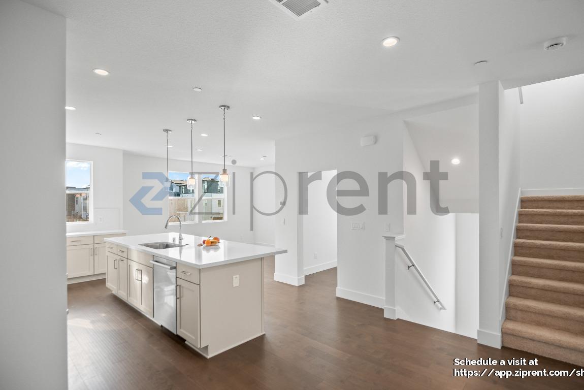 Building Photo - 3102 Seashell Ter