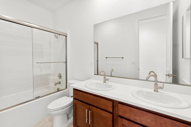 Building Photo - Modern 3-Story New Construction Home in No...