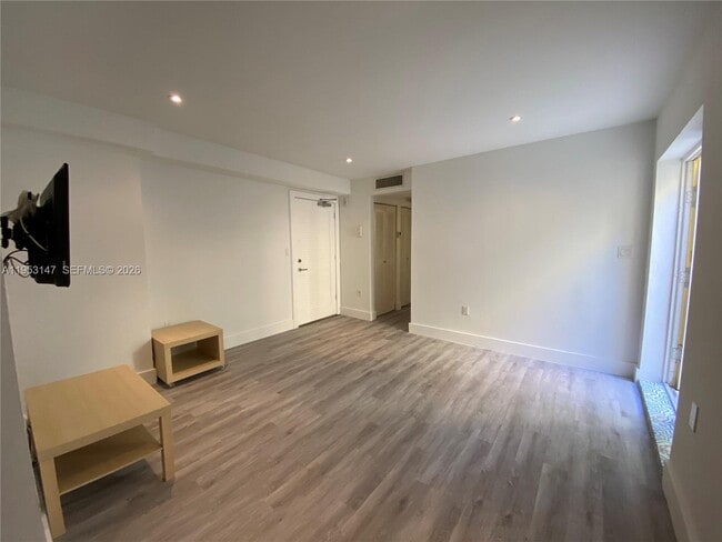 Building Photo - 1308 Drexel Ave