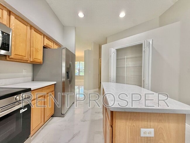 Building Photo - 10181 Marsh Pine Cir