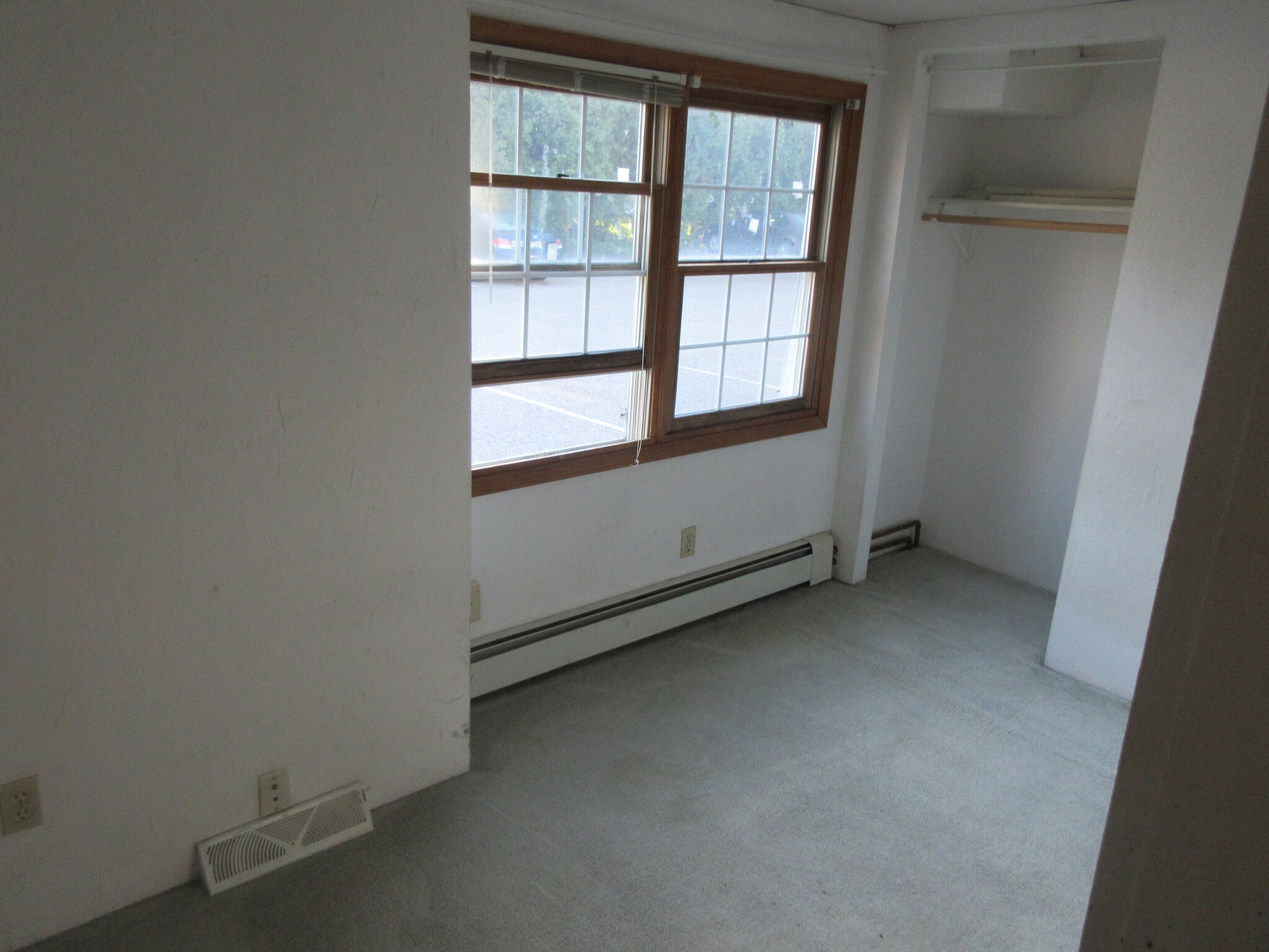 Building Photo - 719 Vincent Ct
