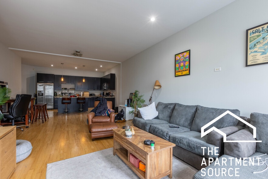 Building Photo - 2349 N Lister Ave