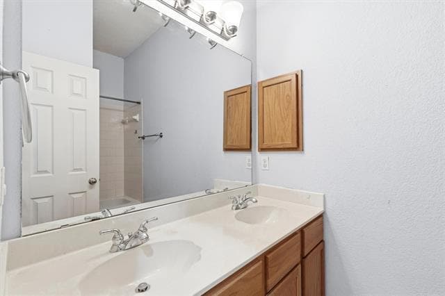 Building Photo - 6803 Woodcrest Ln