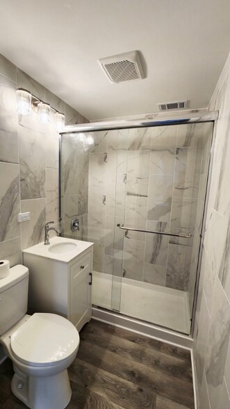 Building Photo - 3662 S Paulina St