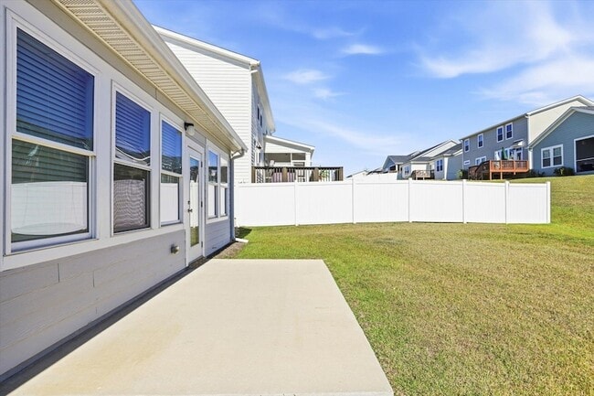 Building Photo - 201 Ursaline St