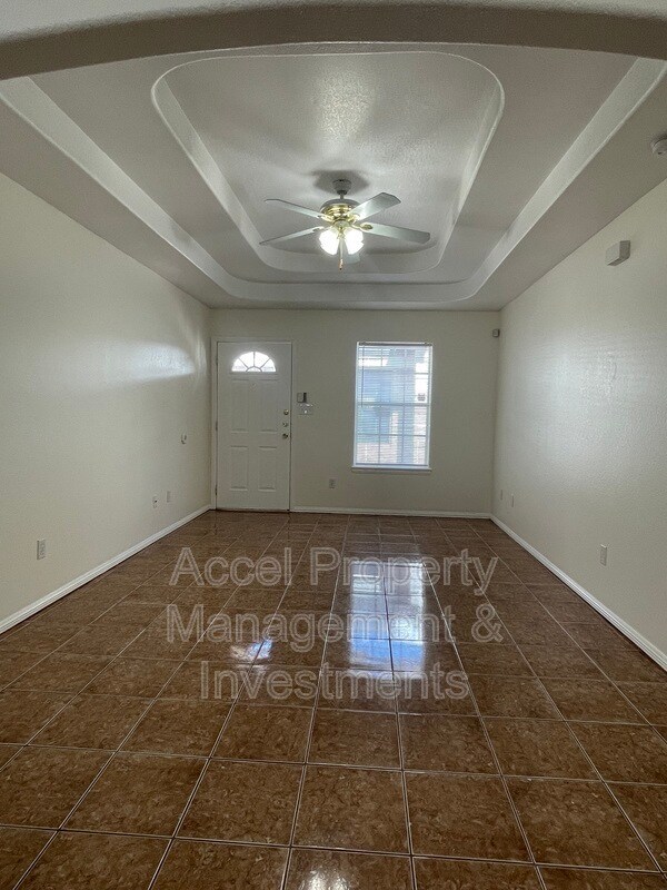Building Photo - 1712 Phoenix St
