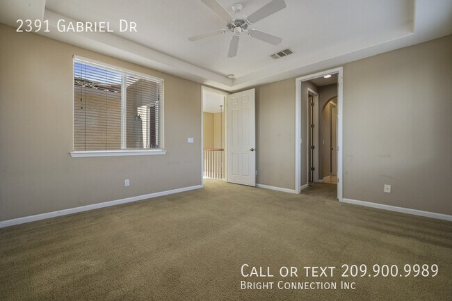 Building Photo - 2391 Gabriel Dr